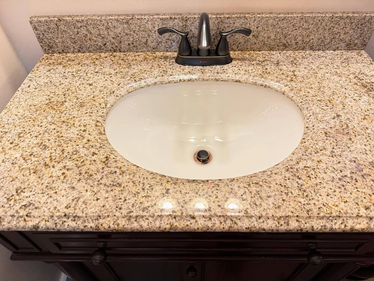A bathroom cleaned and sanitized by the Nexo Cleaning Services team