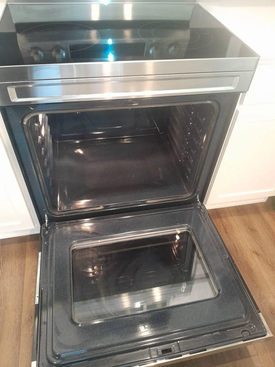 An oven deep cleaned by the Nexo Cleaning Services team